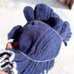 blue hand gloves
